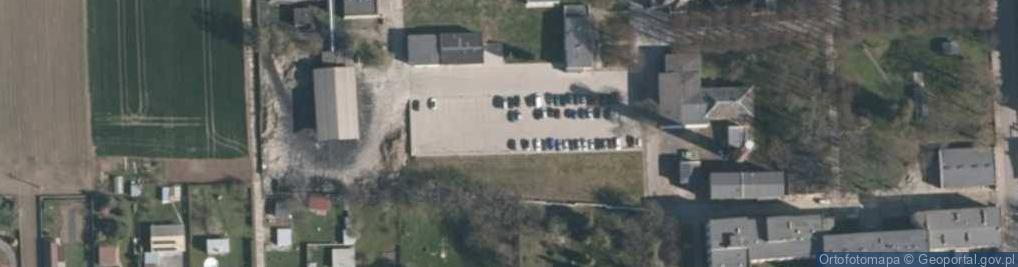 Zdjęcie satelitarne Zespół Szkół w Branicach