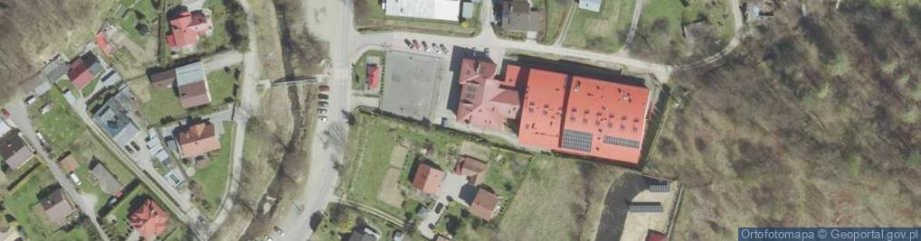 Zdjęcie satelitarne Zespół Szkół w Piątkowej
