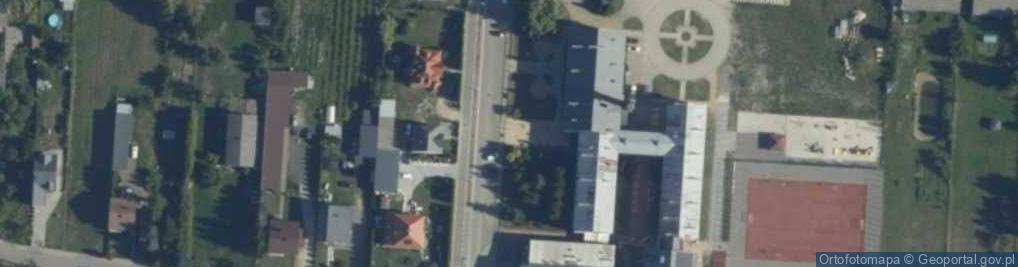 Zdjęcie satelitarne Zespół Szkół w Zbuczynie im. Jana Pawła II