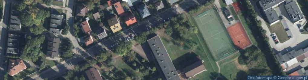 Zdjęcie satelitarne Technikum Leśne im. Polskiego Towarzystwa Leśnego