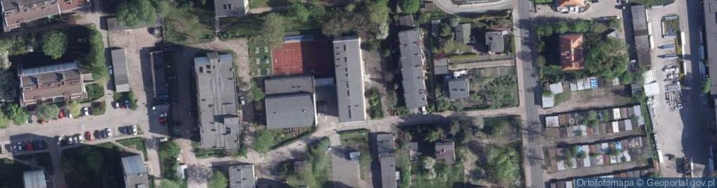 Zdjęcie satelitarne Technikum Renowacji Elementów Architektury