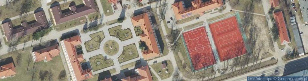 Zdjęcie satelitarne Państwowa Wyższa Szkoła Techniczno-Ekonomiczna