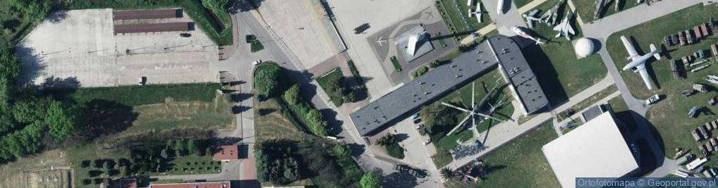 Zdjęcie satelitarne Wyższa Szkoła Oficerska Sił Powietrznych