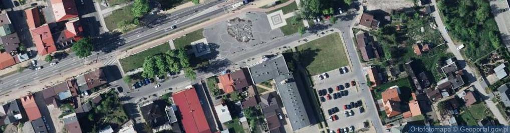 Zdjęcie satelitarne Powiatowy Urząd Pracy w Rykach Filia w Dęblinie