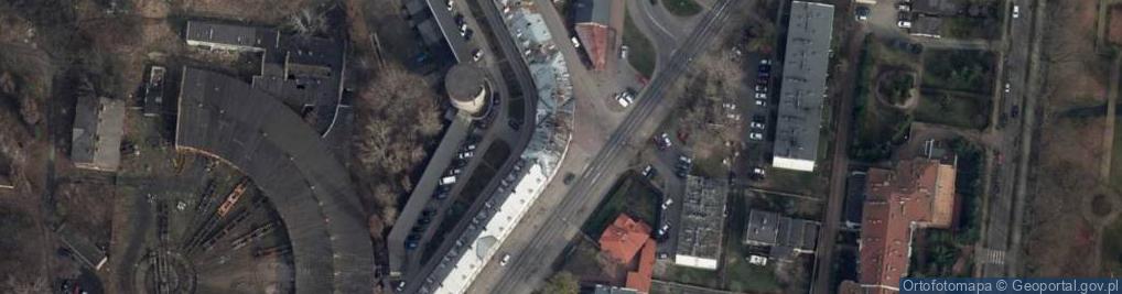 Zdjęcie satelitarne Kolejowa wieża ciśnień obok lokomotywowni