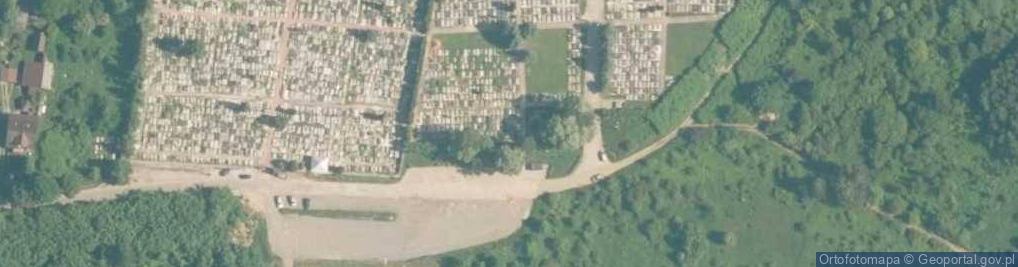 Zdjęcie satelitarne Cmentarz parafialny i komunalny