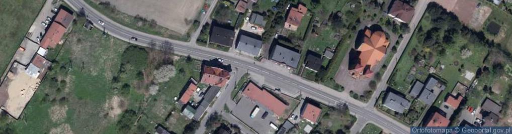 Zdjęcie satelitarne Kamienica przy ul 3 Maja w Czuchowie