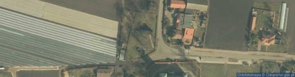 Zdjęcie satelitarne Drewniany kościół św. Mikołaja w Tumie