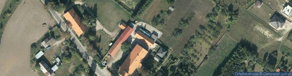 Zdjęcie satelitarne kościół i klasztor