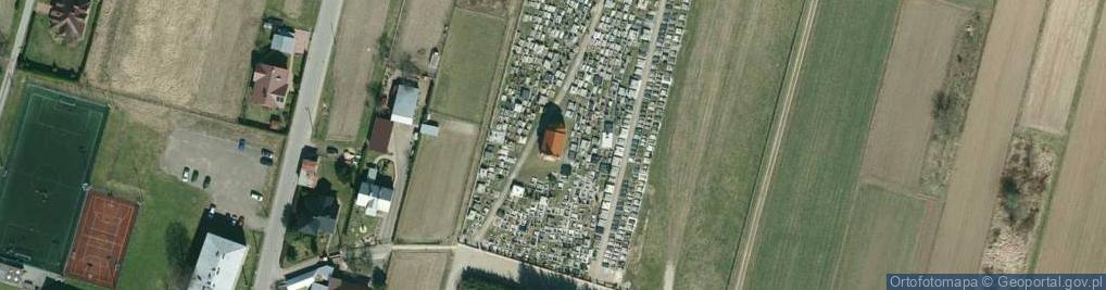 Zdjęcie satelitarne Murowana kaplica cmentarna