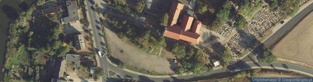 Zdjęcie satelitarne Zespół klasztorny Reformatów