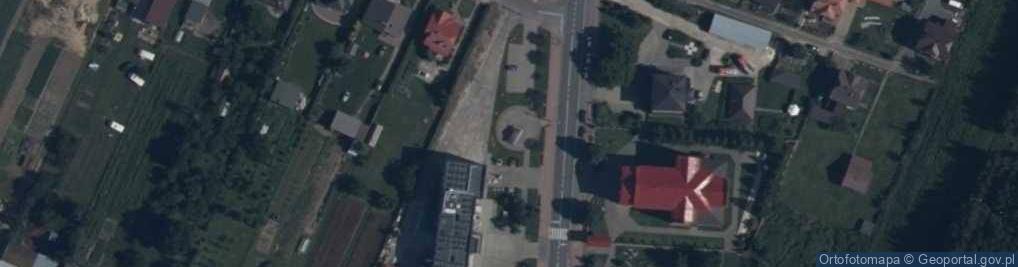 Zdjęcie satelitarne Zabytkowy sprzęt wojskowy