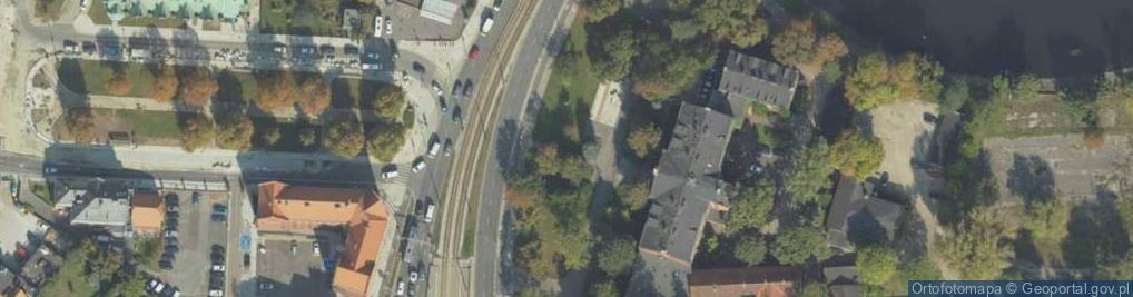 Zdjęcie satelitarne Bdg Pomnik Nieznanego Powstańca Wlkp zima