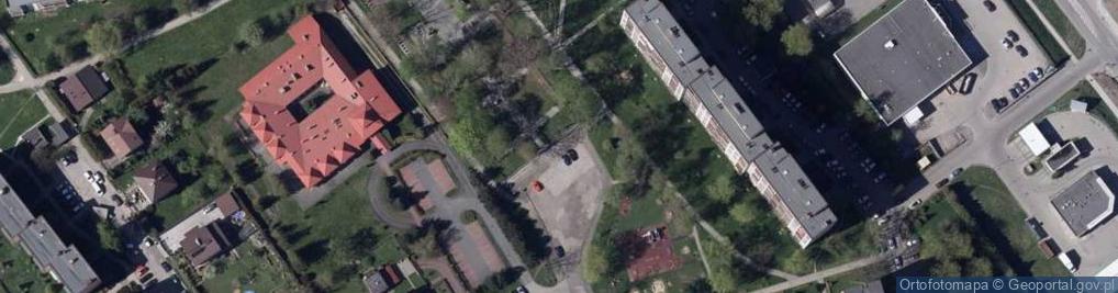 Zdjęcie satelitarne Bielsko-Biała, cmentarz wojskowy - brama