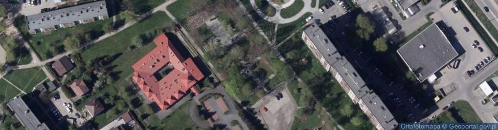 Zdjęcie satelitarne Bielsko-Biała, cmentarz wojskowy - mogiła harcerzy