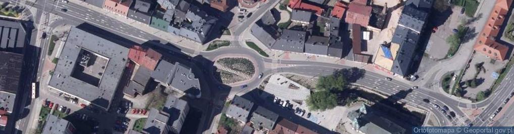 Zdjęcie satelitarne Bielsko-Biała, kamienice przy pl. Opatrzności Bożej