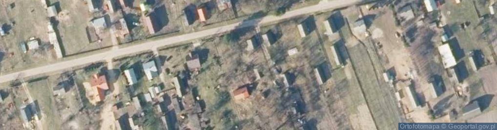 Zdjęcie satelitarne Bobrowka-gmCzeremcha-dom-kapliczka