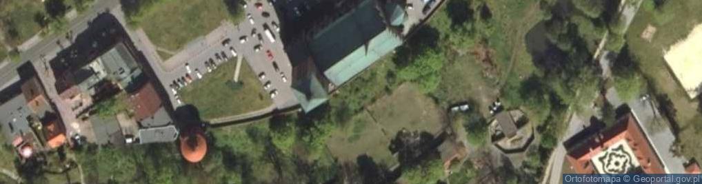 Zdjęcie satelitarne Braniewo bazylika wnetrze