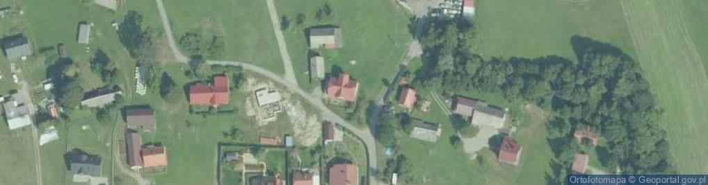 Zdjęcie satelitarne Church of St. John the Evangelist in Pisarzowa 1