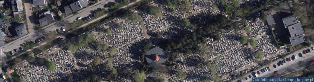 Zdjęcie satelitarne Cm komunalny ul Lotników - kaplica