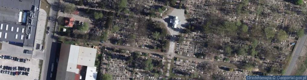 Zdjęcie satelitarne Cmentarz NSPJ - kaplica