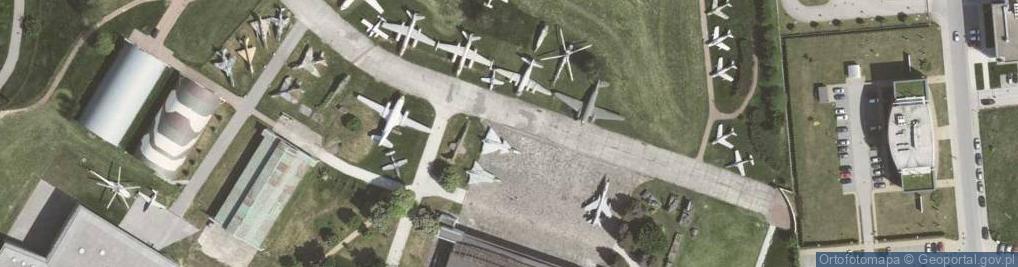Zdjęcie satelitarne Curtis export hawk II cracow aviation museum