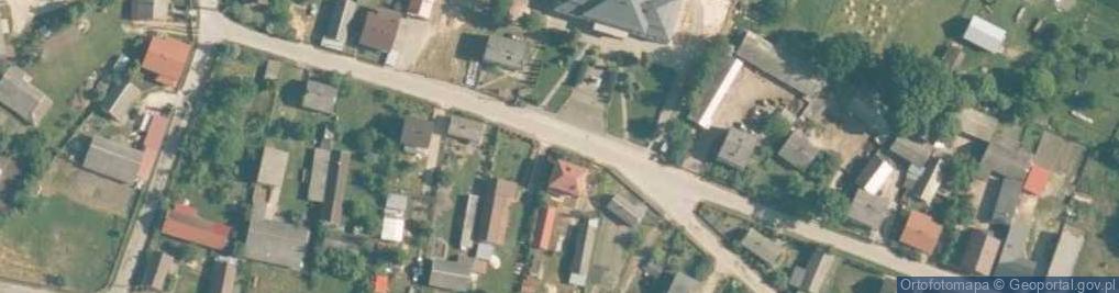 Zdjęcie satelitarne Czarnca pomnik