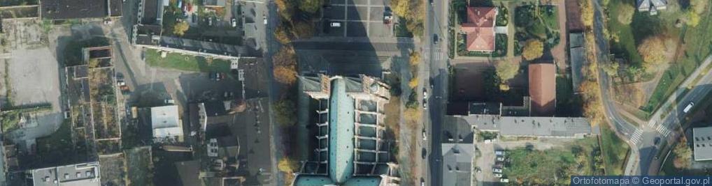 Zdjęcie satelitarne Częstochowa archikatedra wnętrze