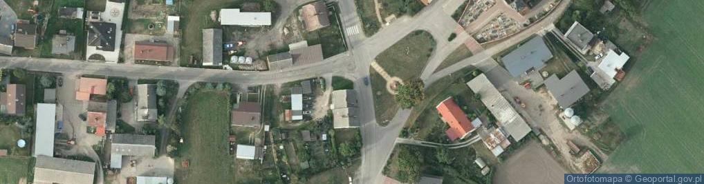 Zdjęcie satelitarne Dabrowka church