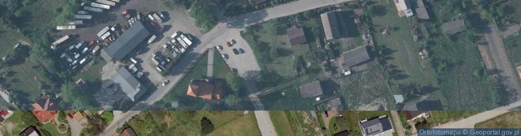 Zdjęcie satelitarne Domaszczyn kosciół