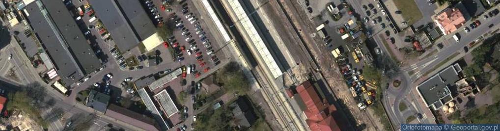 Zdjęcie satelitarne Dworzec kolejowy w Otwocku - przód - 1