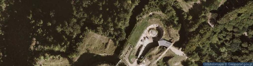 Zdjęcie satelitarne Dziedziniec fortu donjon