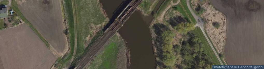 Zdjęcie satelitarne Elbląg, kanál Elbląg-Ostróda, železniční most trati Elbląg-Malbork II