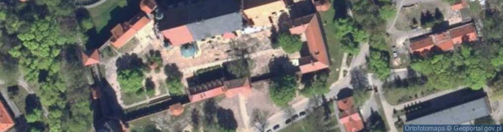 Zdjęcie satelitarne Frombork dom Kopernika