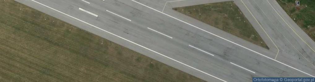 Zdjęcie satelitarne Gdansk Flughafen 2010 5 12 (RaBoe)