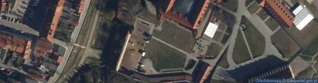 Zdjęcie satelitarne Gniew, věž hradu II