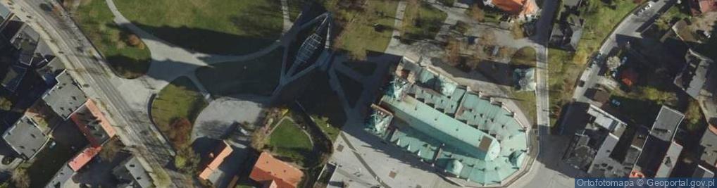 Zdjęcie satelitarne Gniezno Cathedral Basilica 2006