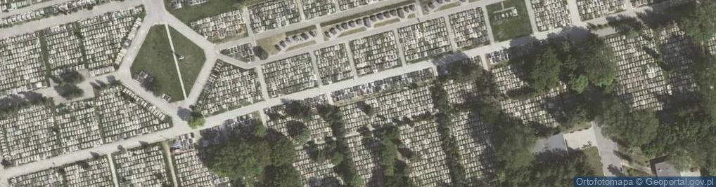 Zdjęcie satelitarne Grebalow Cemetery,Bogdan Wlosik grave,Nowa Huta,Krakow,Poland