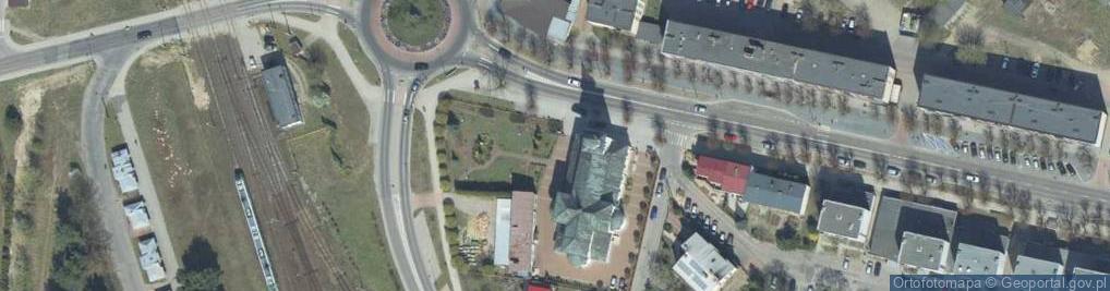 Zdjęcie satelitarne Hajnowka Kosciol Podwyzszenia Krzyza front side view
