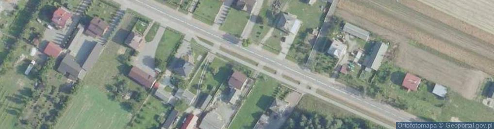 Zdjęcie satelitarne Haliszka miejsce pamięci tablica