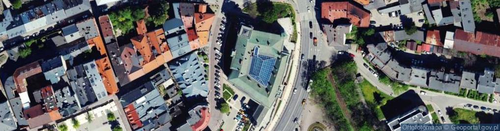 Zdjęcie satelitarne Jacek Malczewski - Portret mężczyzny z wiolonczelą