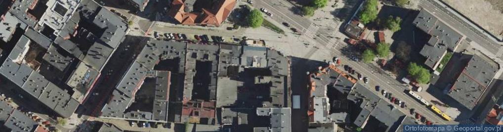 Zdjęcie satelitarne Katowice, ulice 3 maja, autobus Solaris