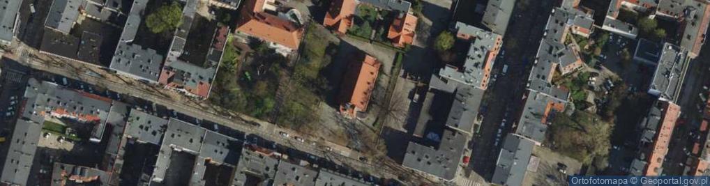 Zdjęcie satelitarne Kościół Podwyższenia Krzyza Świetego w Poznaniu