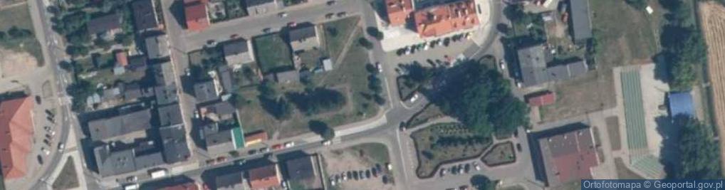 Zdjęcie satelitarne Kościół w Biskupcu w powiecie nowomiejskim