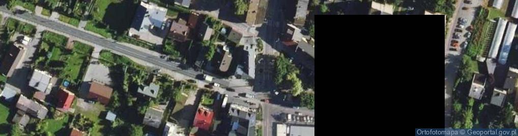 Zdjęcie satelitarne Kośćiół w Tarczynie widok tylnej części z Rynku