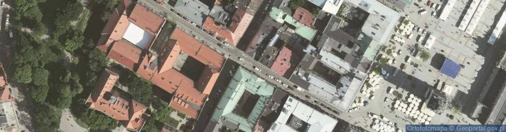 Zdjęcie satelitarne Krakov, Stare Miasto, cihlový dům na Jagellonské ulici