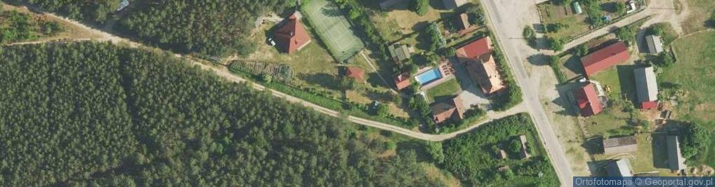 Zdjęcie satelitarne Kwiejce kosciol