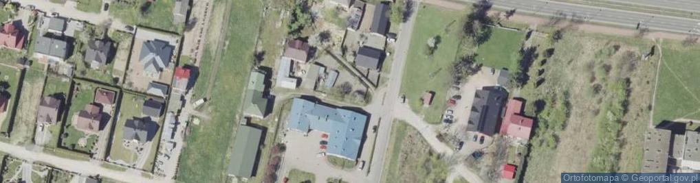 Zdjęcie satelitarne Leczna lubelskie budynki mieszkalne 01.