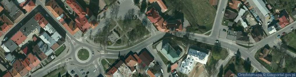 Zdjęcie satelitarne Lezajsk, rynek i wieza