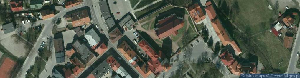 Zdjęcie satelitarne Lezajsk, wieza od strony kosciola